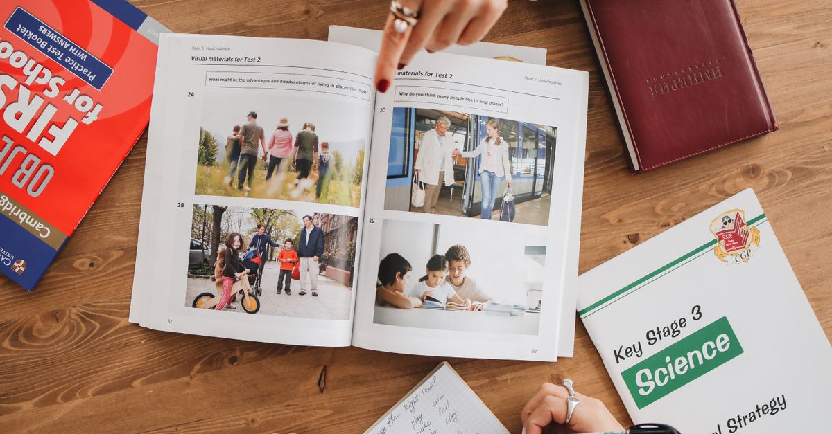 Creating a Supportive Environment in Group Tutoring Settings