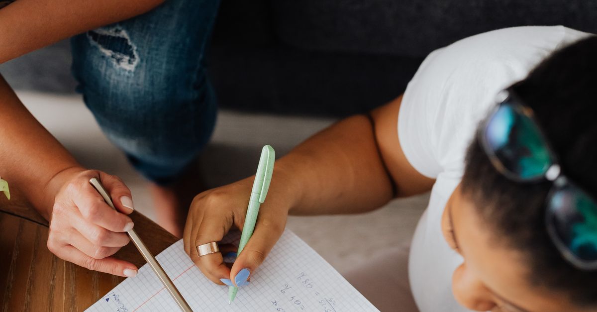 Personalised English Support for Improved Writing Skills